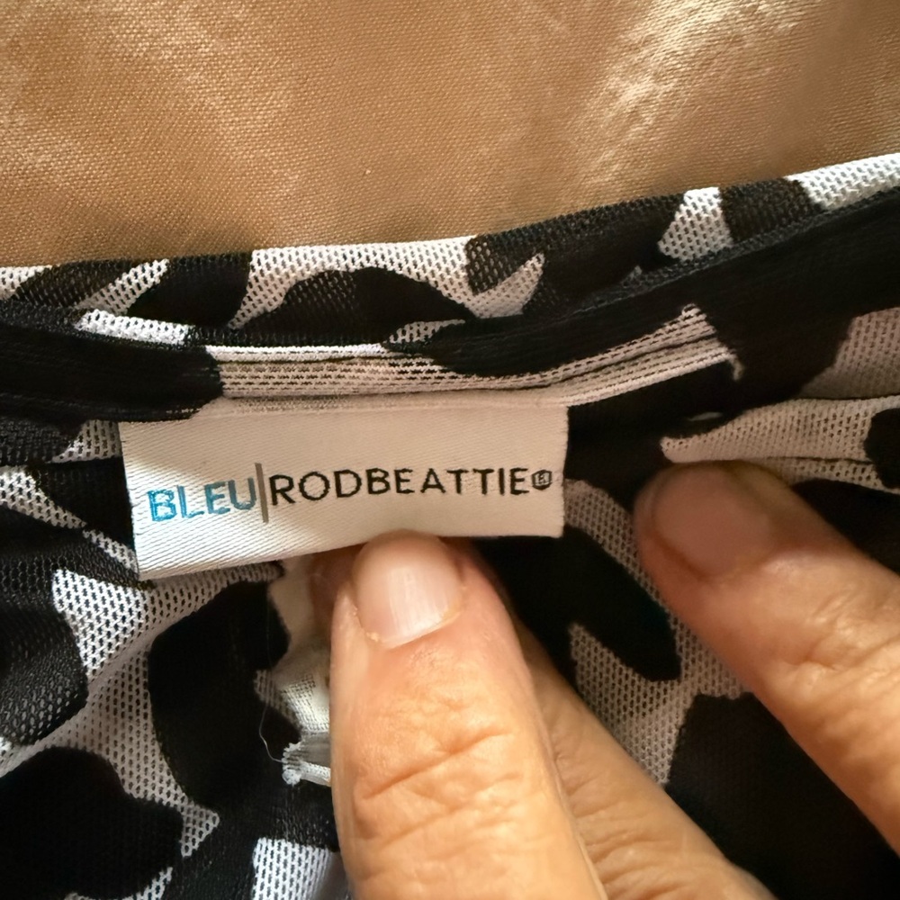 Bleu Rod Beattie Black and White Patterned Cover up S/M - Picture 7 of 8